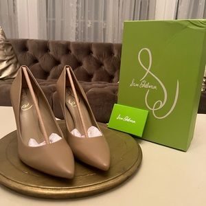 Sam Edleman light beige hazel pump size 8